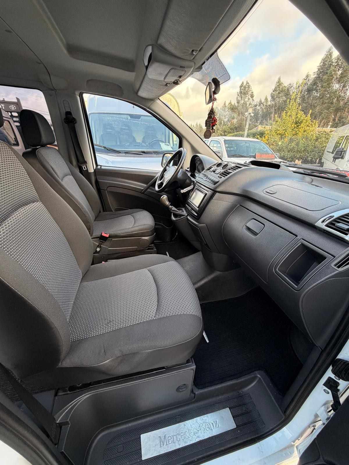 mercedes-benz-vito-2011-diesel-2143cc