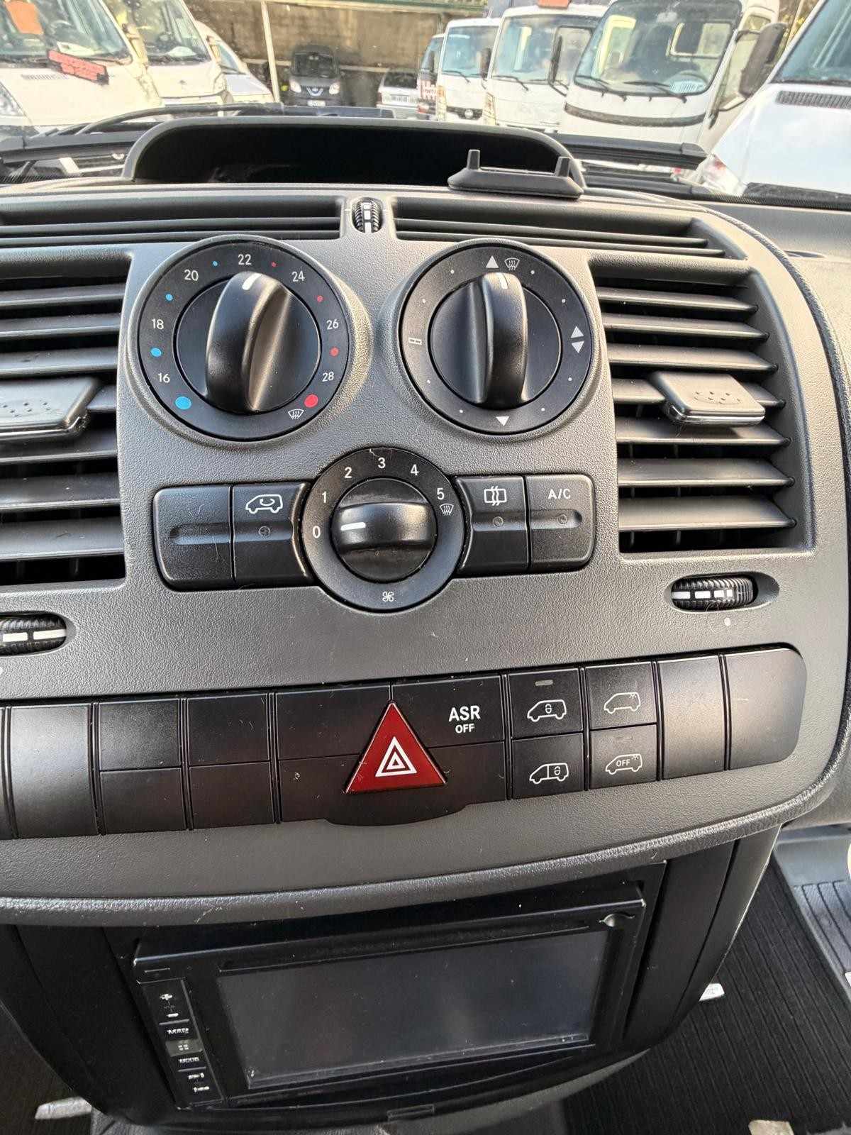 mercedes-benz-vito-2011-diesel-2143cc