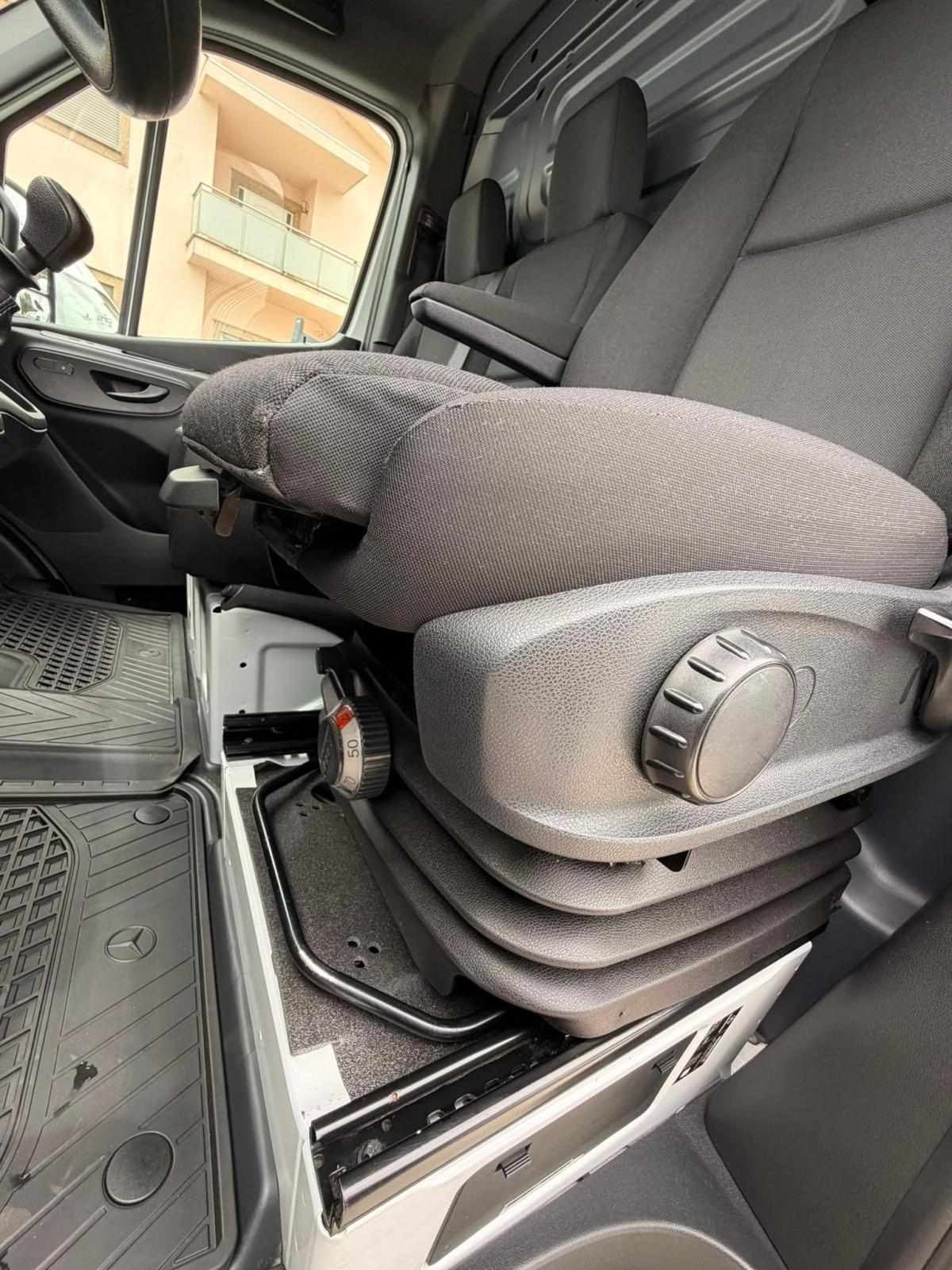 mercedes-benz-sprinter-2021-diesel-2143cc