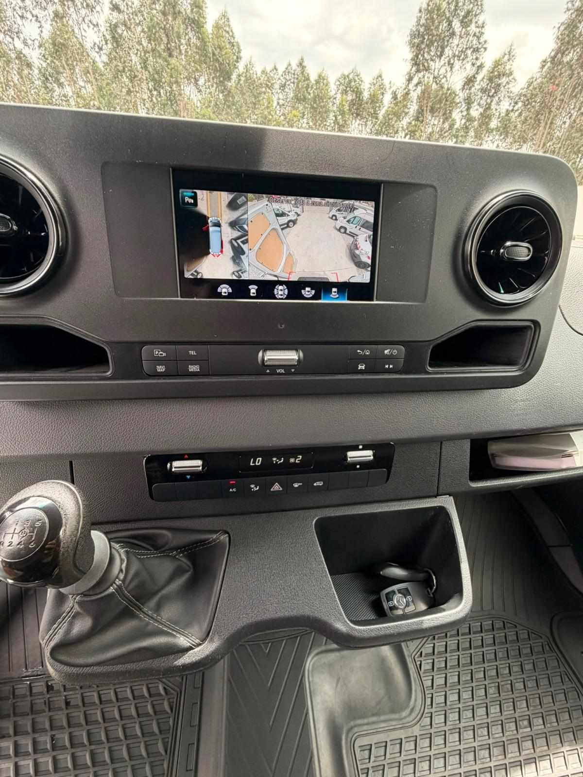 mercedes-benz-sprinter-2021-diesel-2143cc