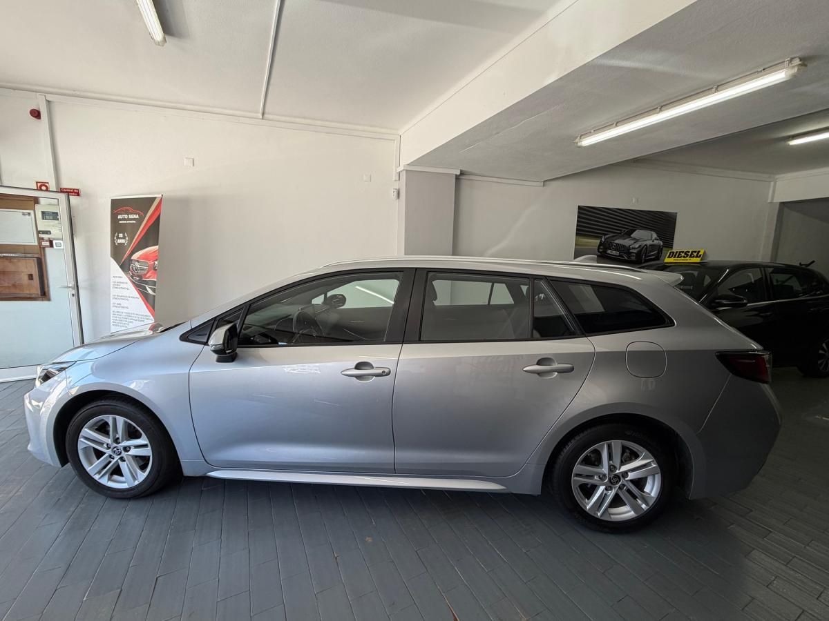 toyota-corolla-2022-hibrido-a-gasolina-1798cc