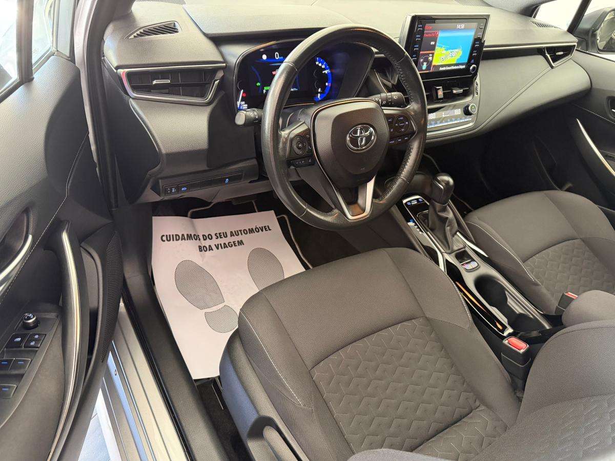 toyota-corolla-2022-hibrido-a-gasolina-1798cc