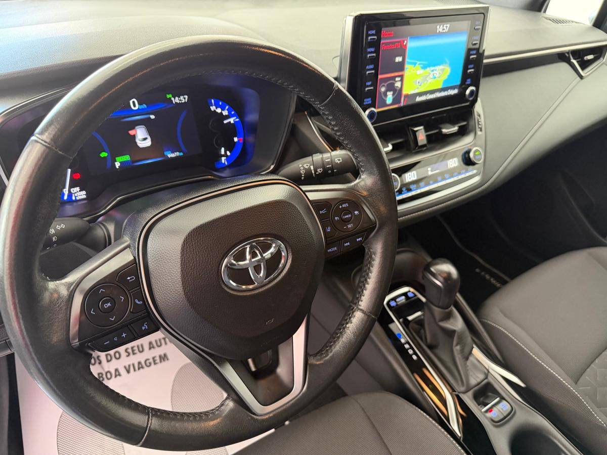 toyota-corolla-2022-hibrido-a-gasolina-1798cc