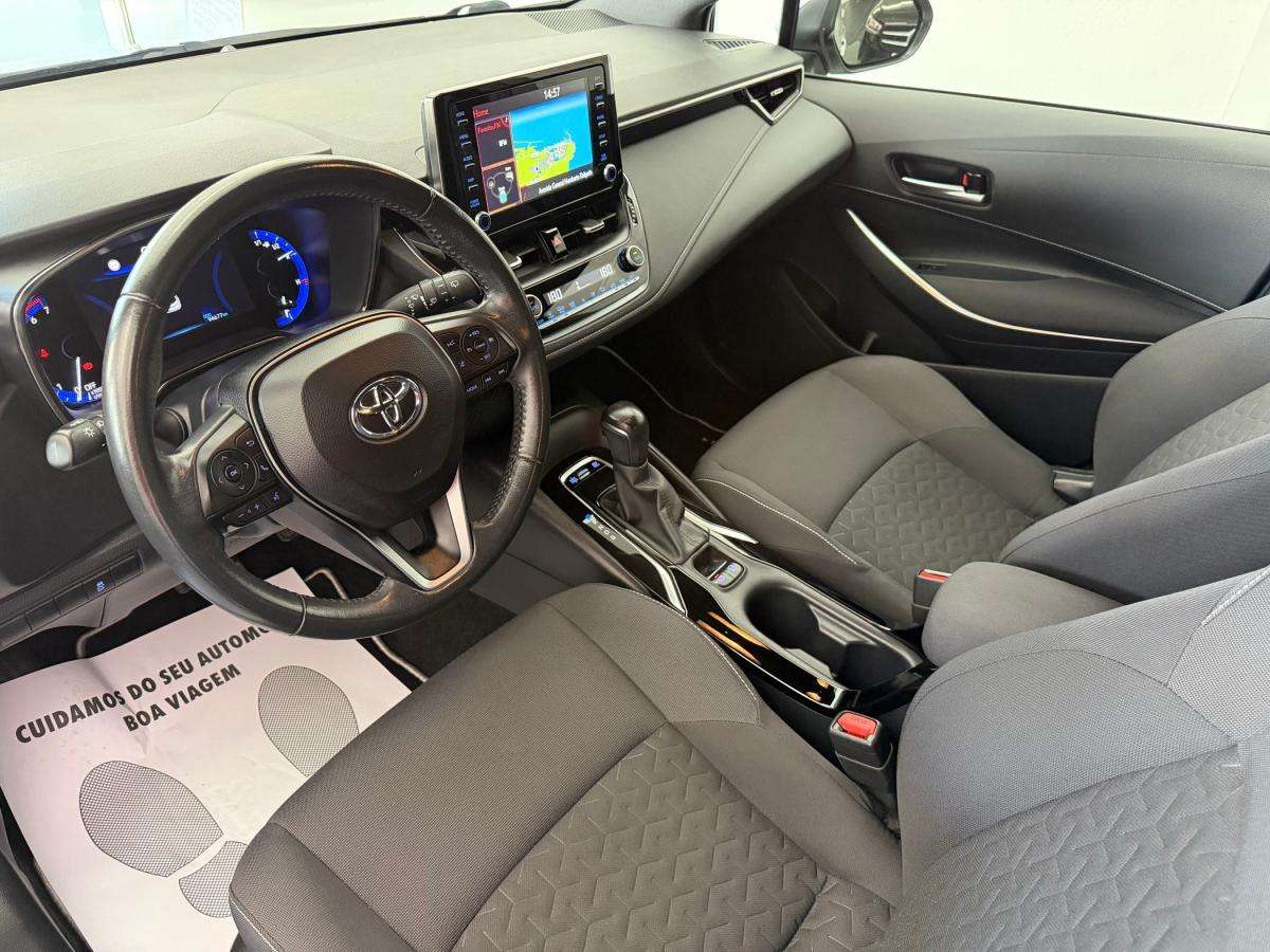 toyota-corolla-2022-hibrido-a-gasolina-1798cc