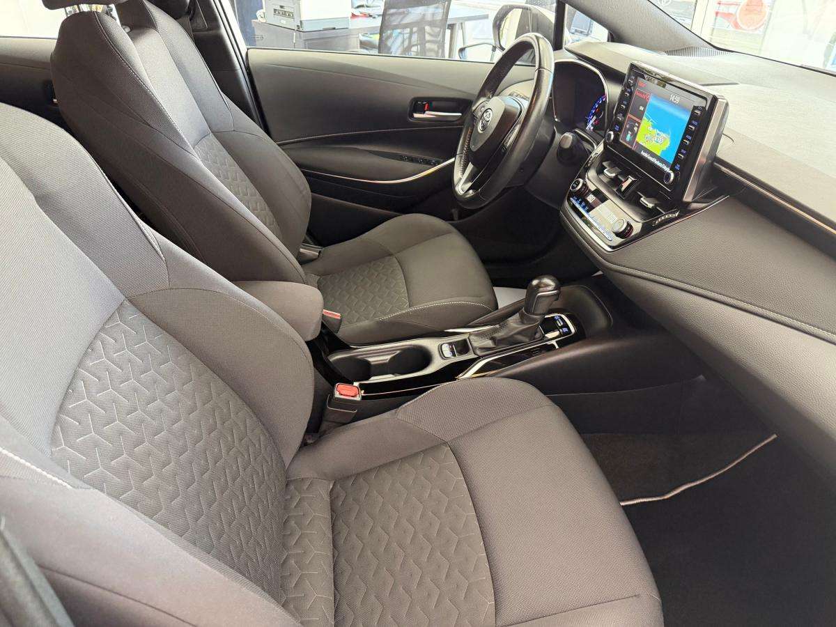 toyota-corolla-2022-hibrido-a-gasolina-1798cc