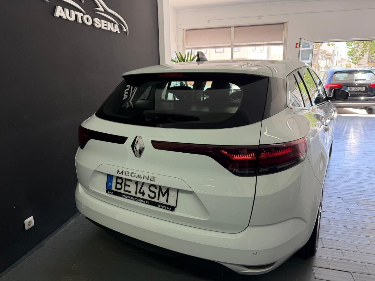 renault-megane-sport-tourer-2023-diesel-1461cc