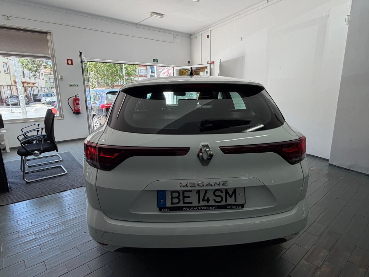 renault-megane-sport-tourer-2023-diesel-1461cc