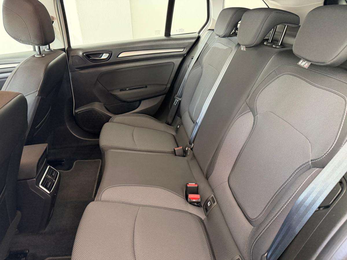 renault-megane-sport-tourer-2023-diesel-1461cc