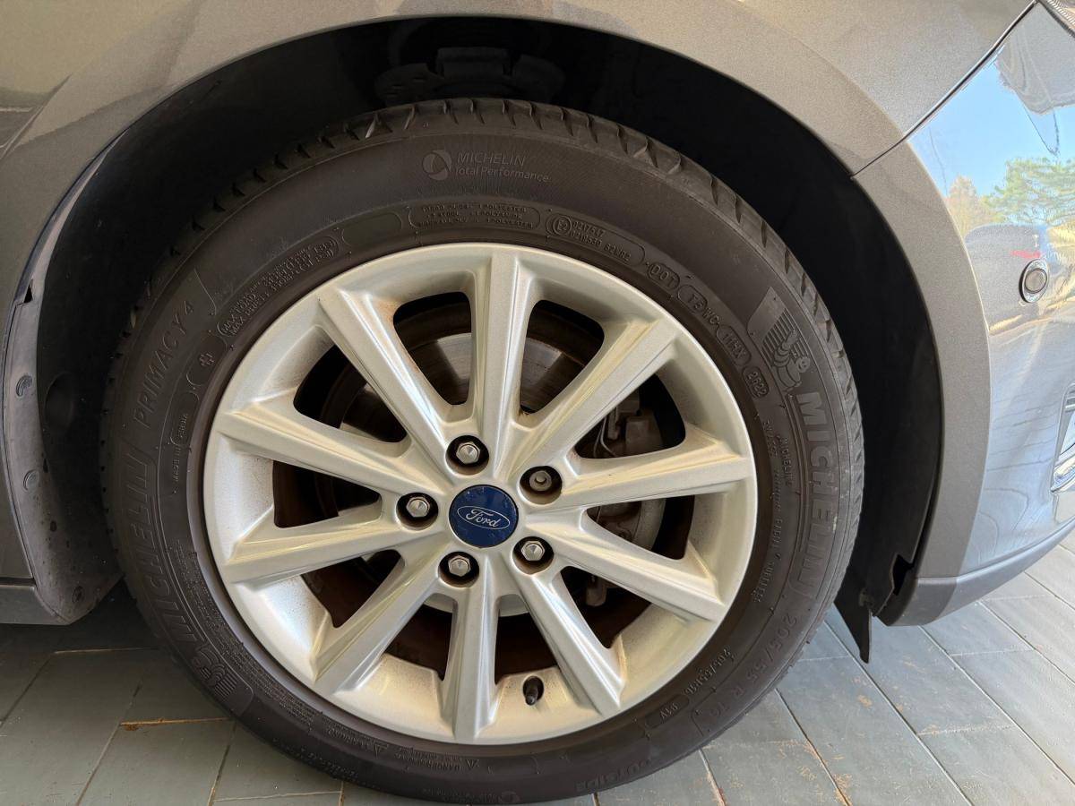 ford-focus-2015-gasolina-998cc