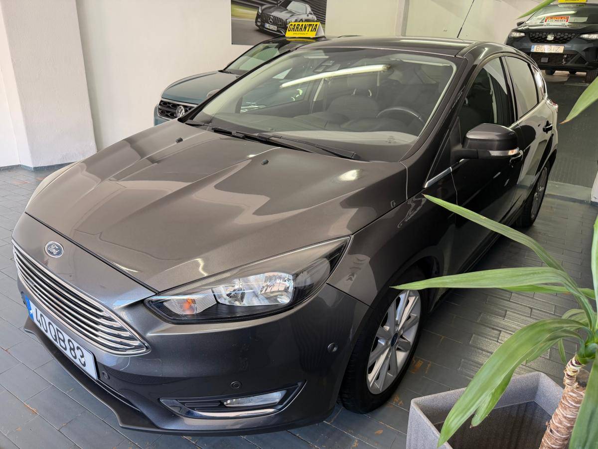ford-focus-2015-gasolina-998cc