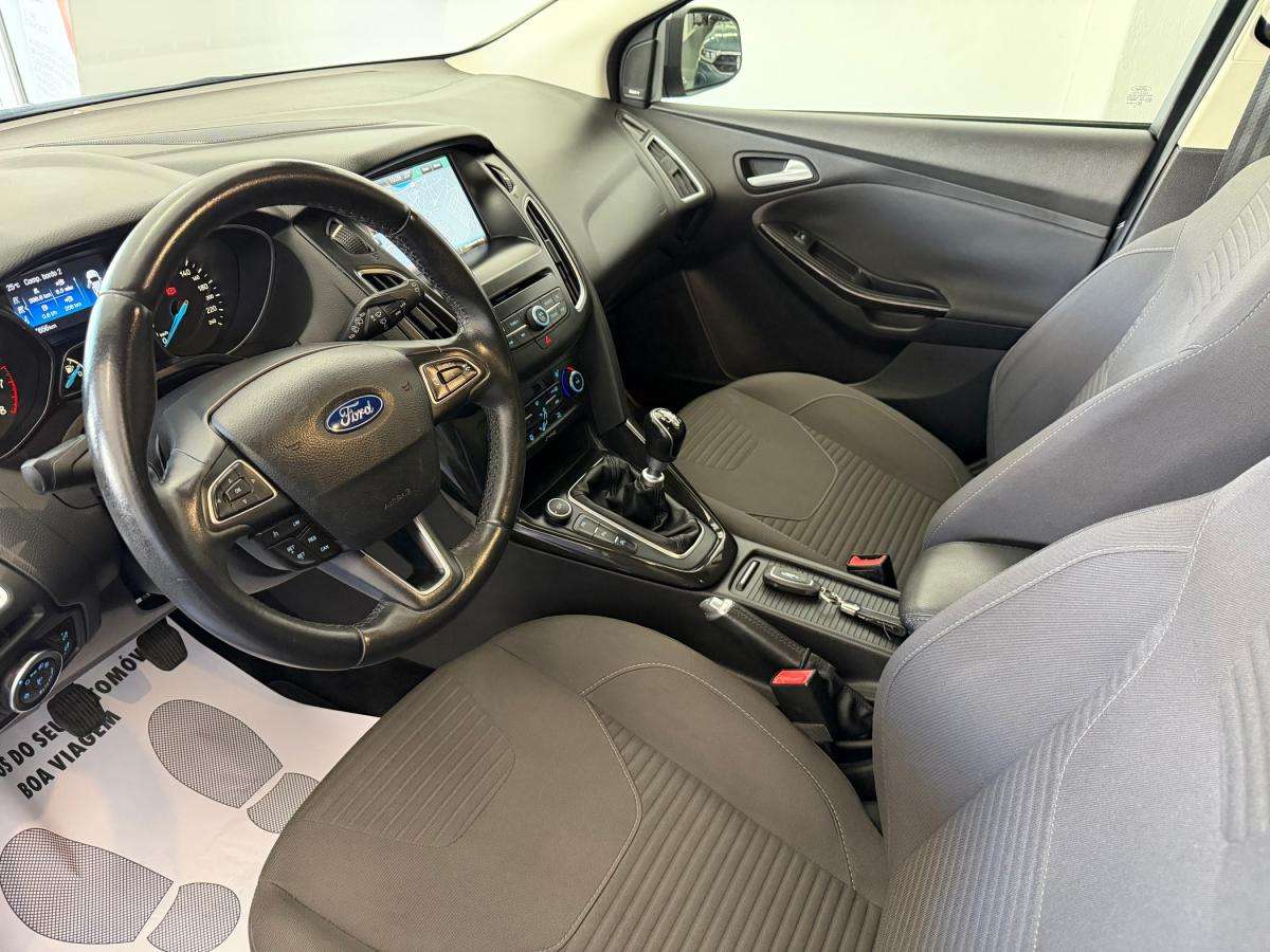 ford-focus-2015-gasolina-998cc