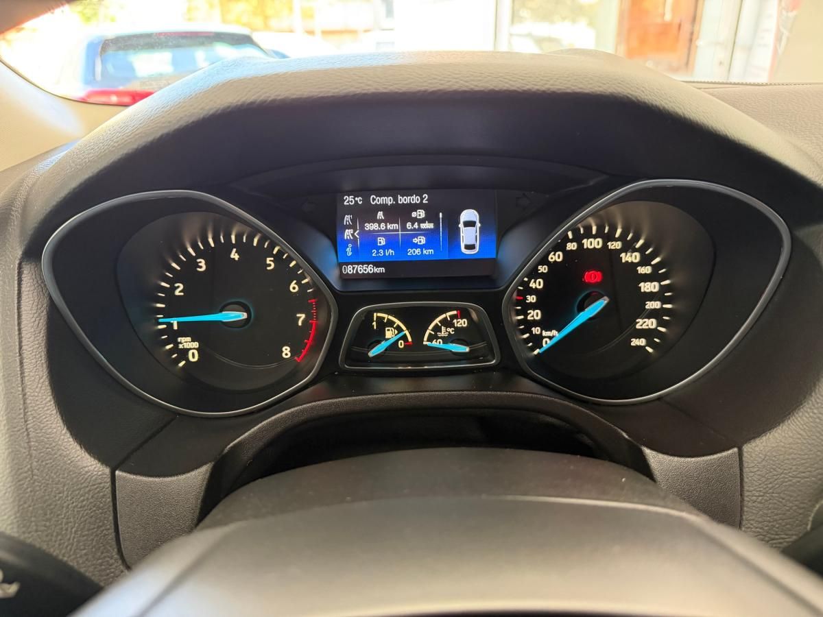 ford-focus-2015-gasolina-998cc