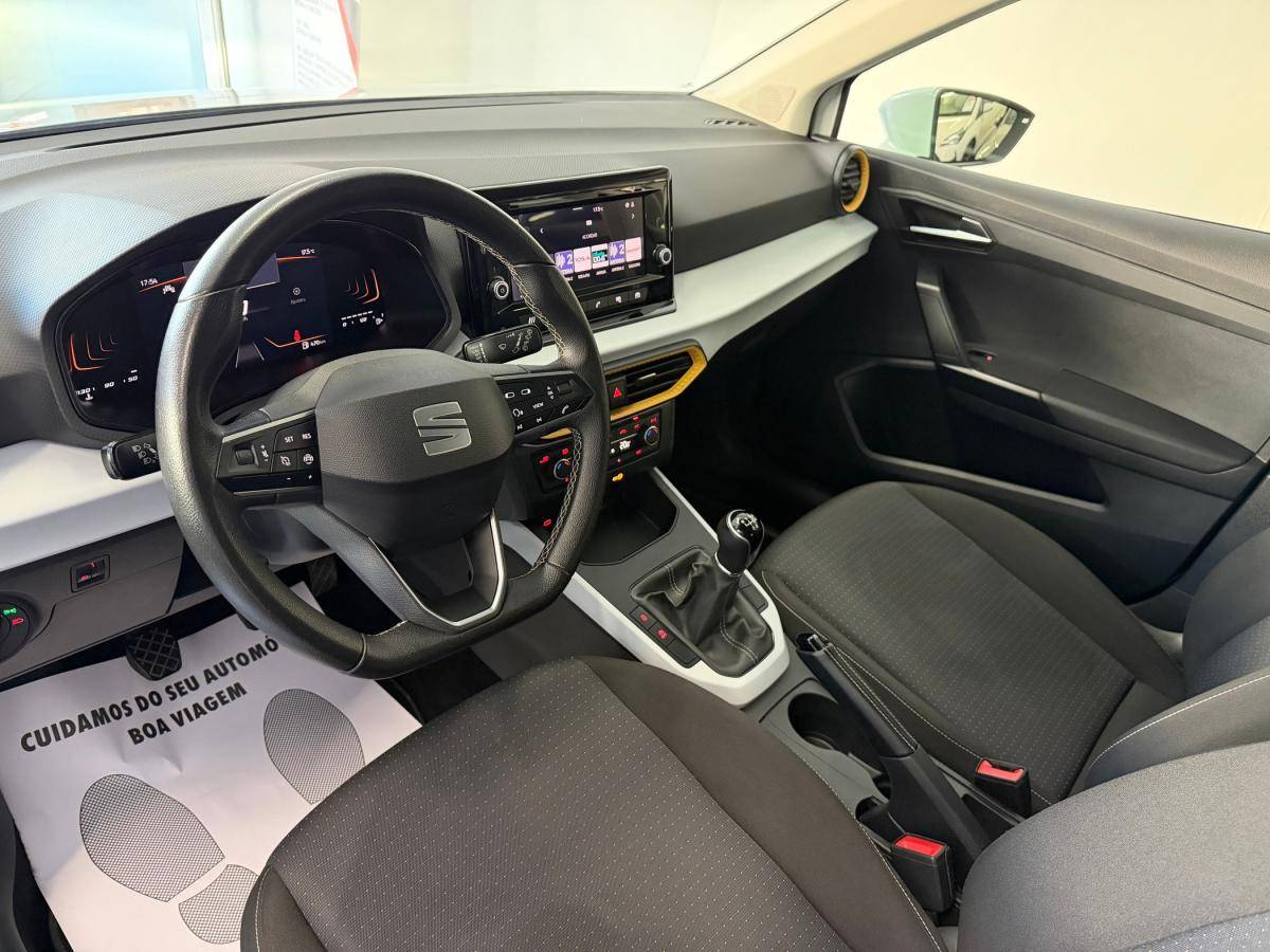 seat-arona-2024-gasolina-999cc