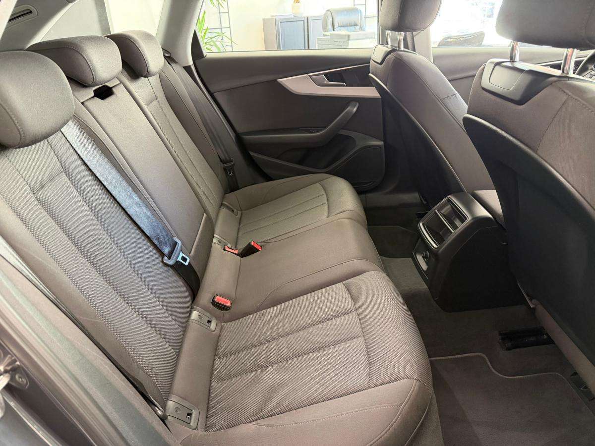 audi-a4-avant-2022-diesel-1968cc