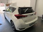 toyota-auris-2016-hibrido-a-gasolina-1798cc