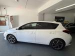 toyota-auris-2016-hibrido-a-gasolina-1798cc