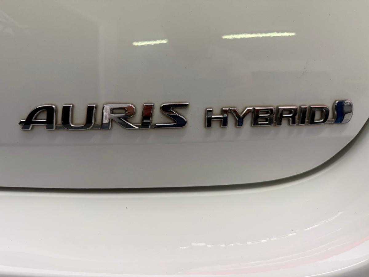 toyota-auris-2016-hibrido-a-gasolina-1798cc