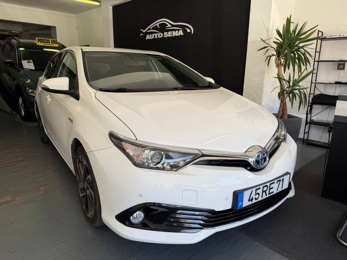 toyota-auris-2016-hibrido-a-gasolina-1798cc