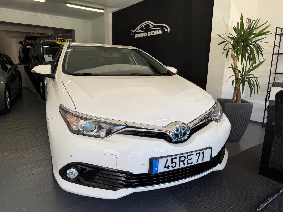 toyota-auris-2016-hibrido-a-gasolina-1798cc