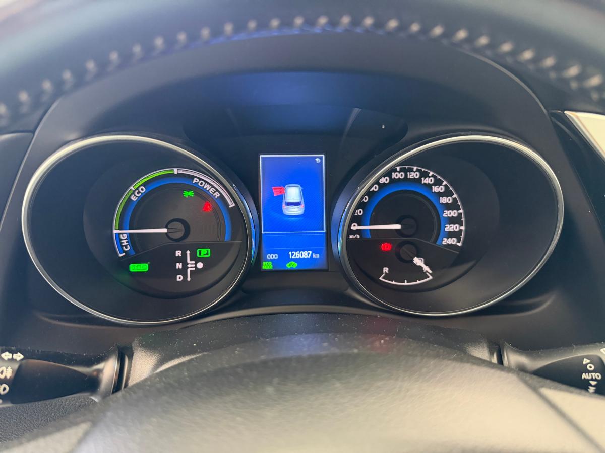 toyota-auris-2016-hibrido-a-gasolina-1798cc