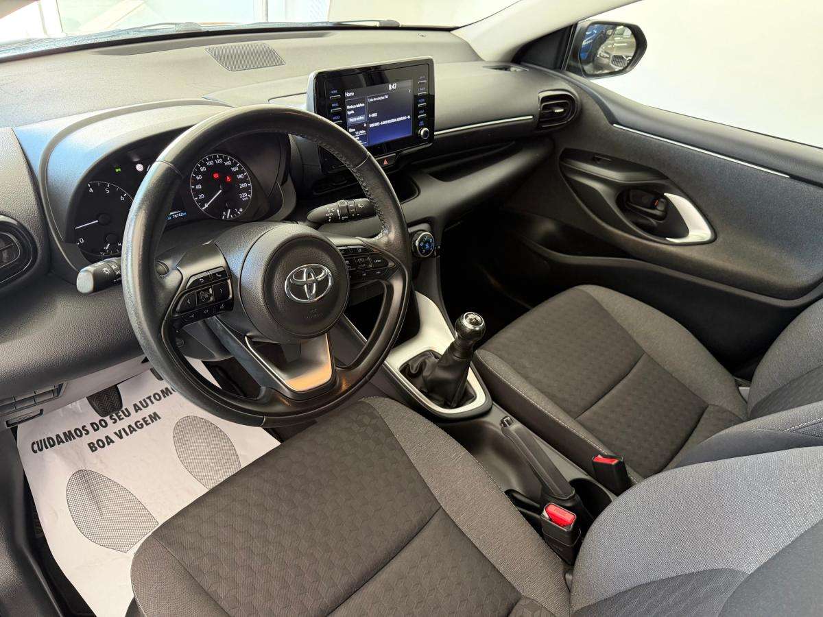 toyota-yaris-2021-gasolina-998cc