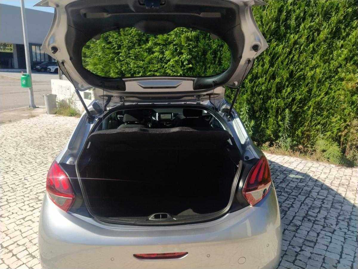 peugeot-208-2019-diesel-1499cc