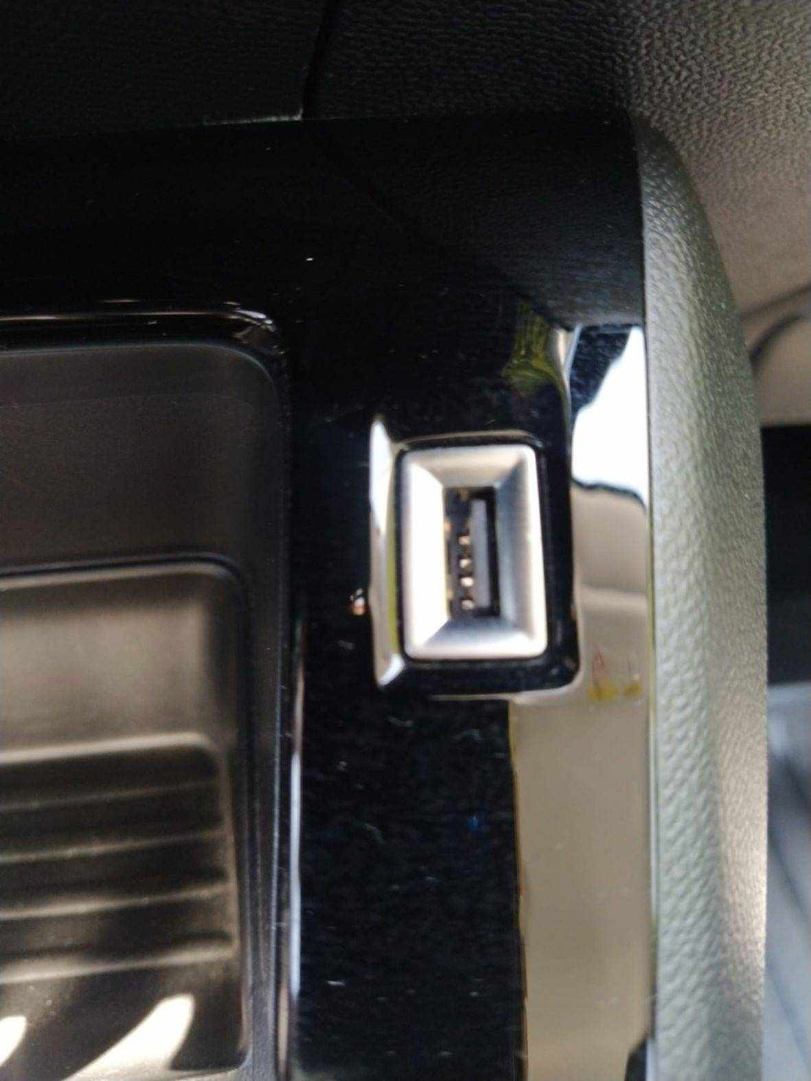 peugeot-208-2020-diesel-1499cc