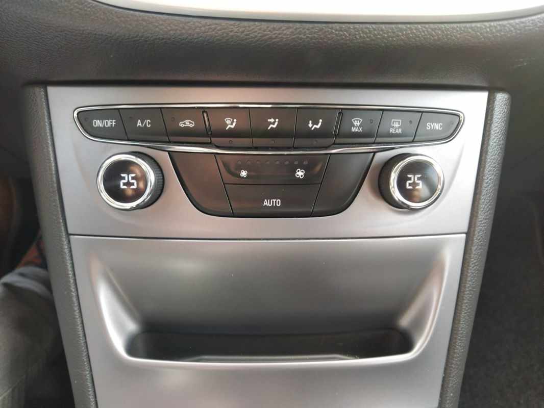 opel-astra-2018-diesel-1598cc