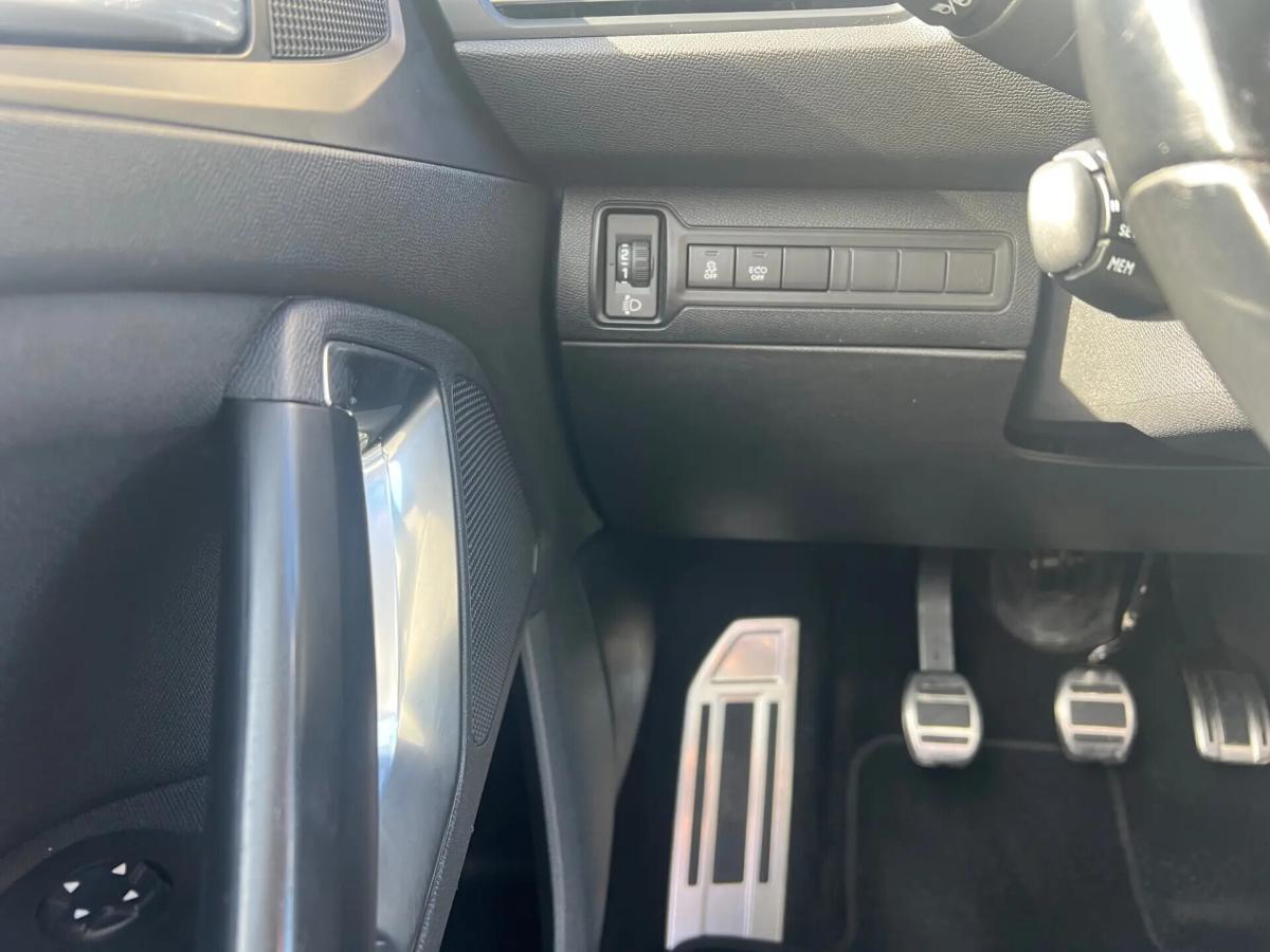 peugeot-308-2017-gasolina-1199cc