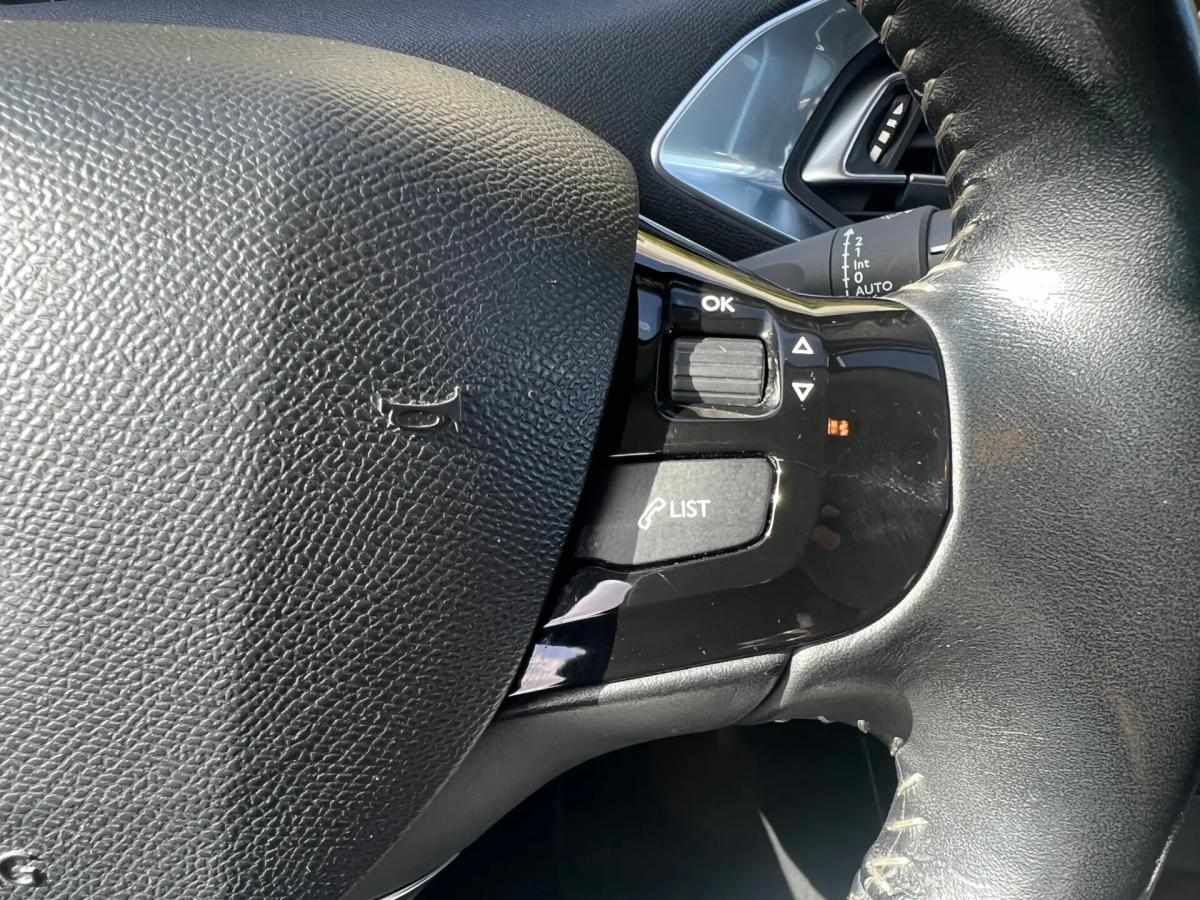 peugeot-308-2017-gasolina-1199cc
