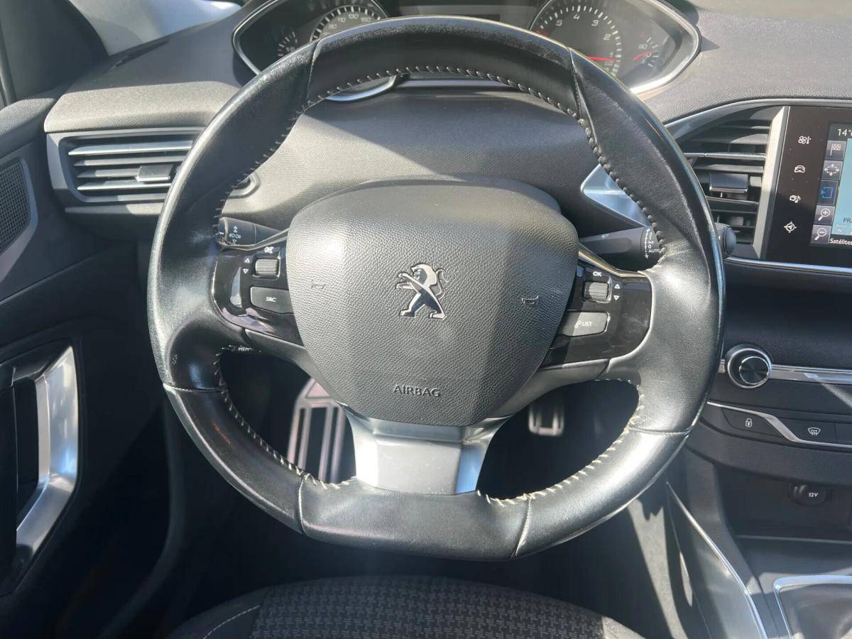 peugeot-308-2017-gasolina-1199cc