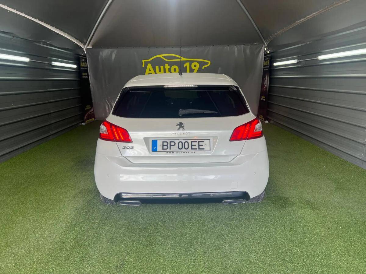 peugeot-308-2017-gasolina-1199cc