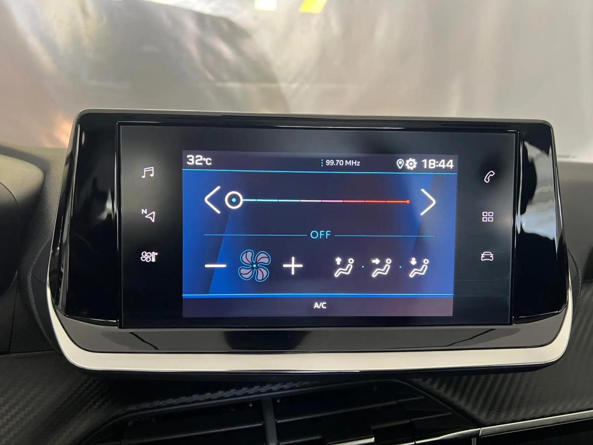 peugeot-208-2020-gasolina-1199cc