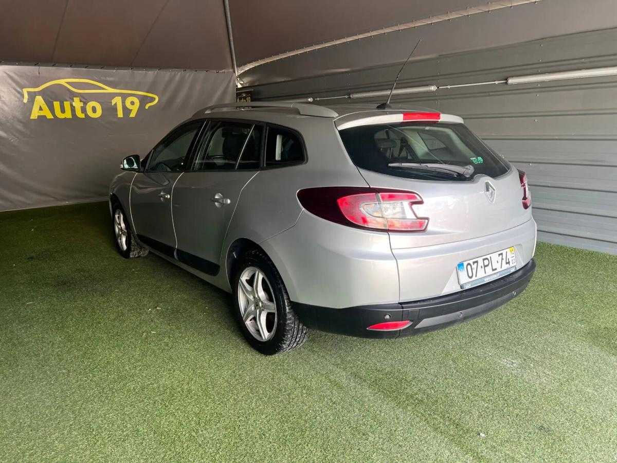 renault-megane-sport-tourer-2012-diesel-1461cc