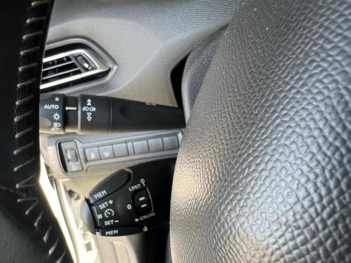 peugeot-308-sw-2015-diesel-1560cc