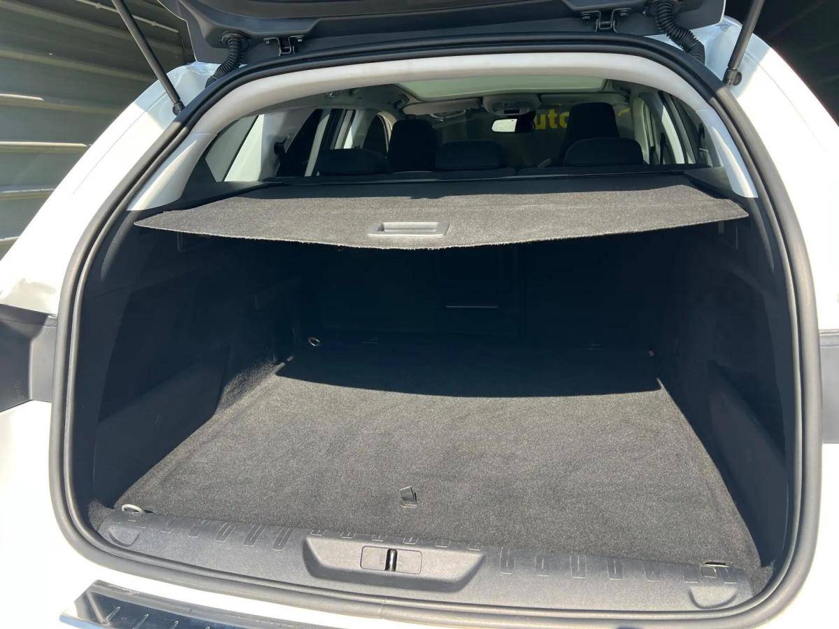 peugeot-308-sw-2015-diesel-1560cc