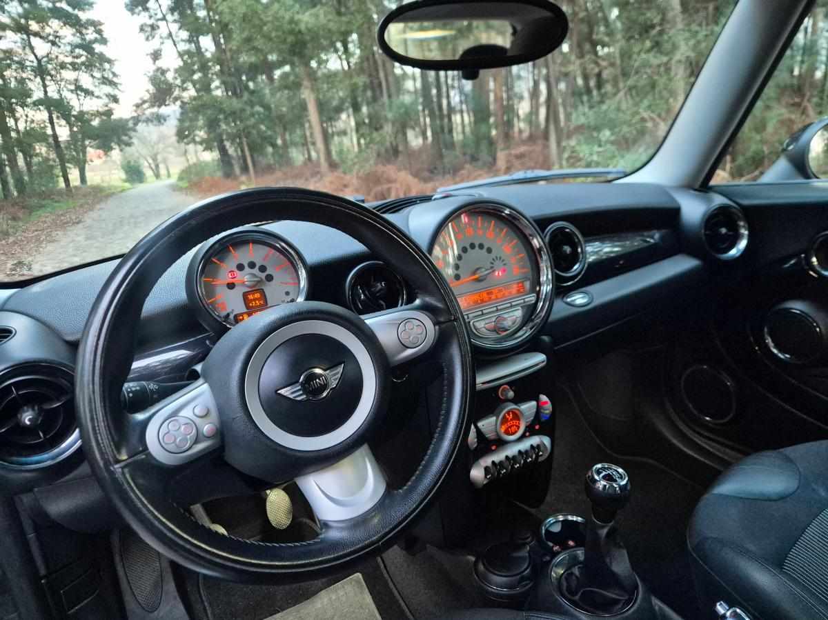 mini-hatch-d-2-0-2008-diesel-1560cc