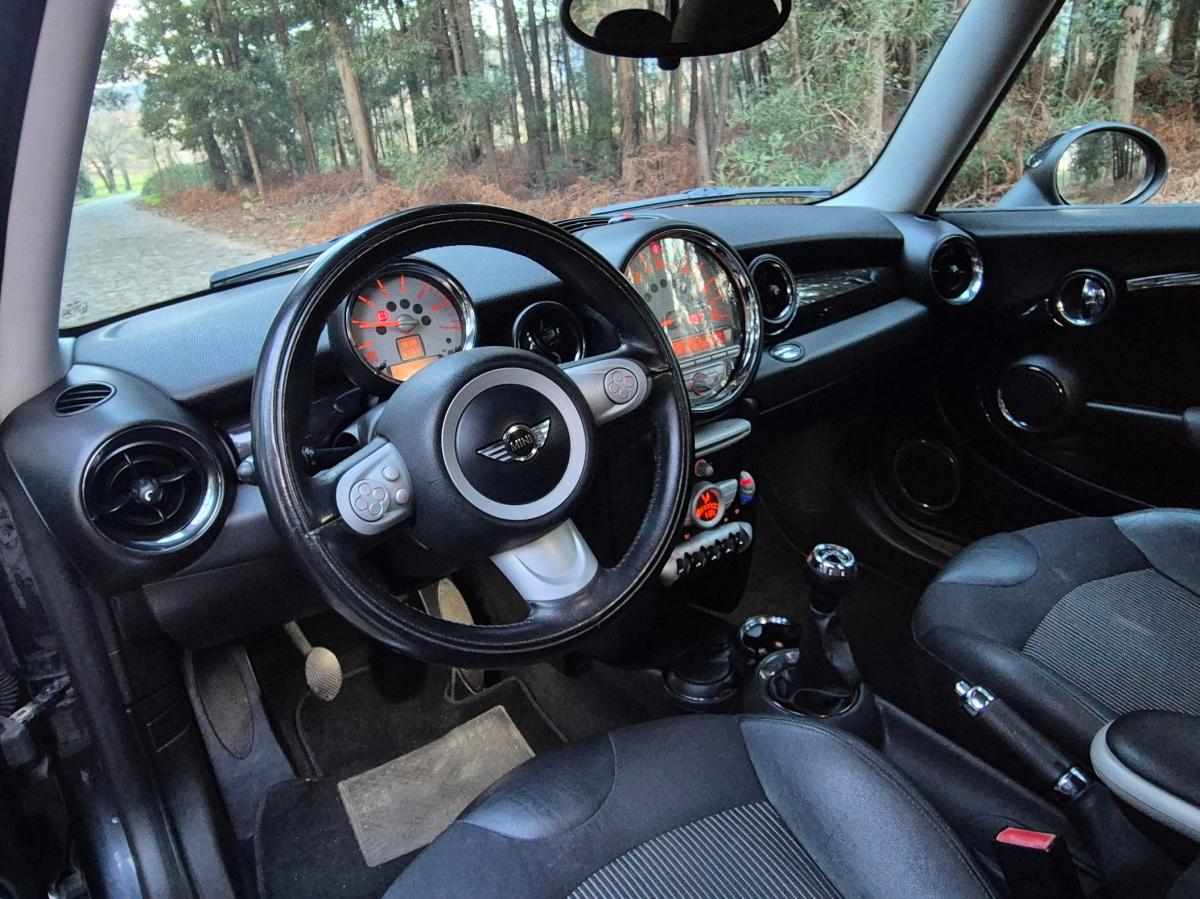 mini-hatch-d-2-0-2008-diesel-1560cc