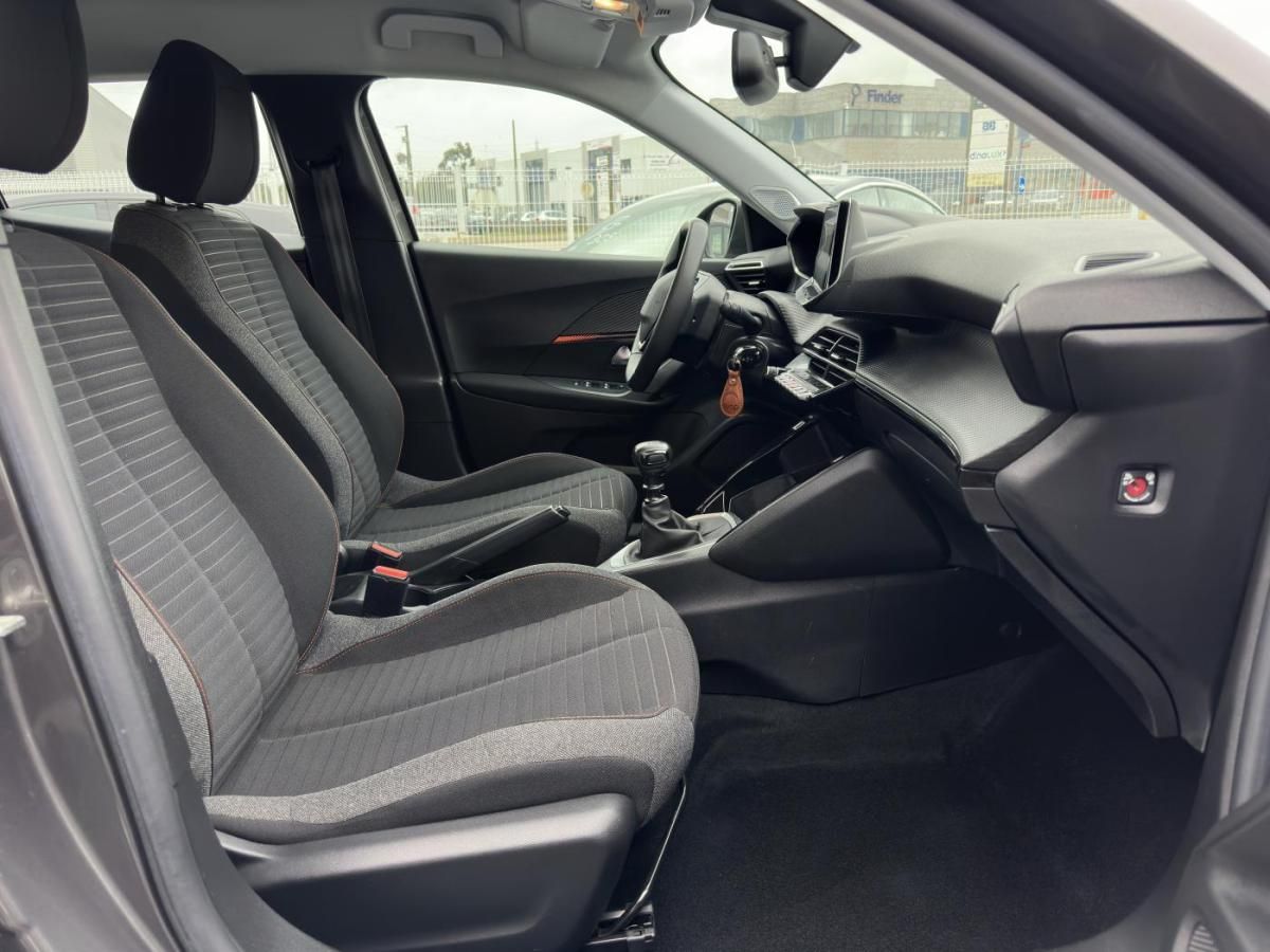 peugeot-2008-2021-diesel-1499cc