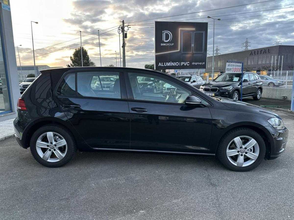 volkswagen-golf-2018-diesel-1598cc