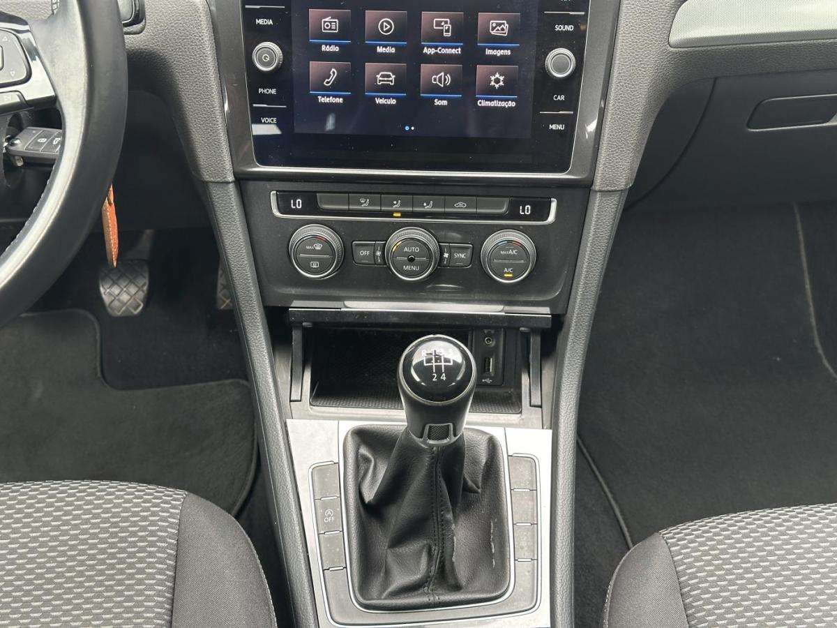 volkswagen-golf-2018-diesel-1598cc