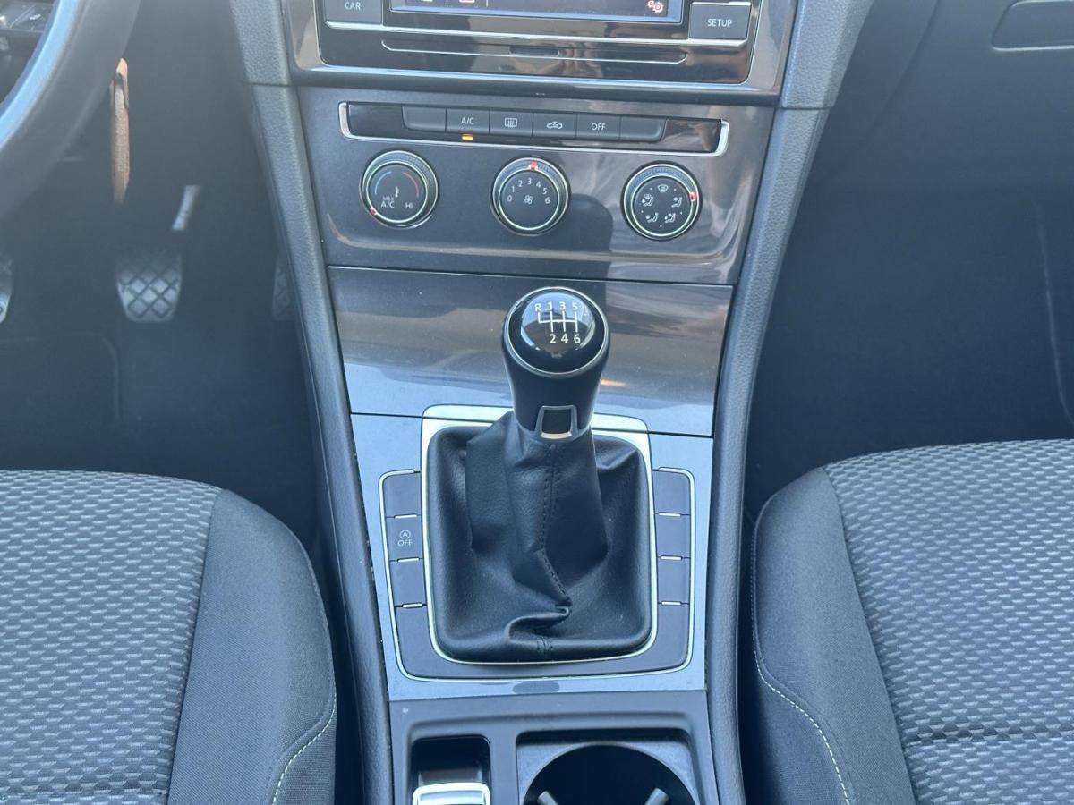 volkswagen-golf-2018-gasolina-999cc