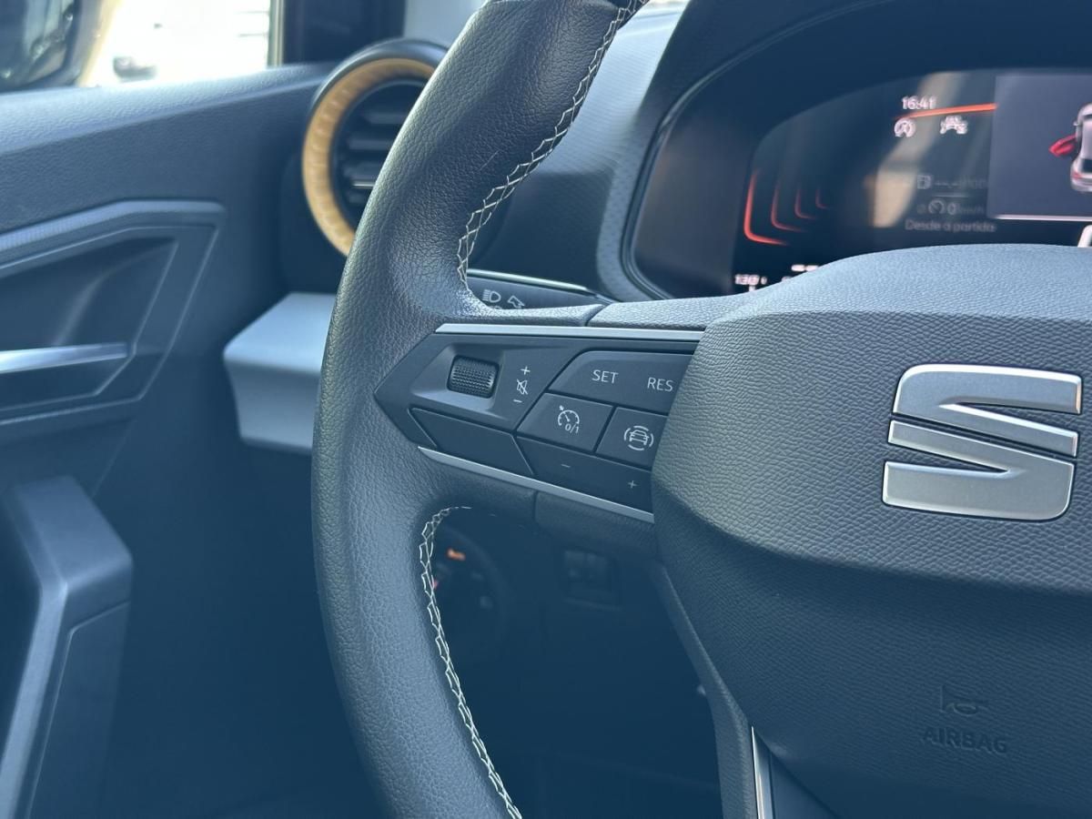 seat-ibiza-2023-gasolina-999cc