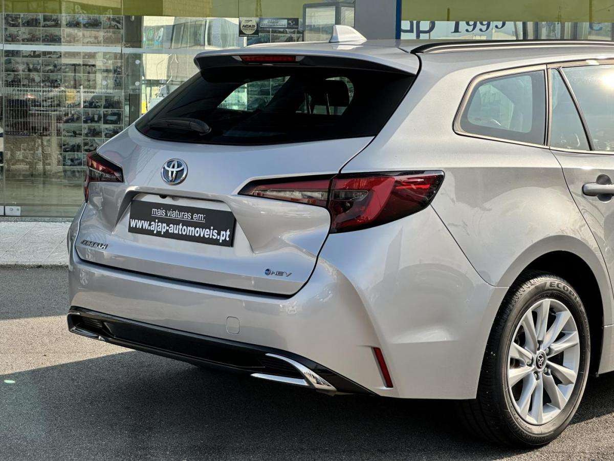 toyota-corolla-sw-2024-hibrido-a-gasolina-1798cc