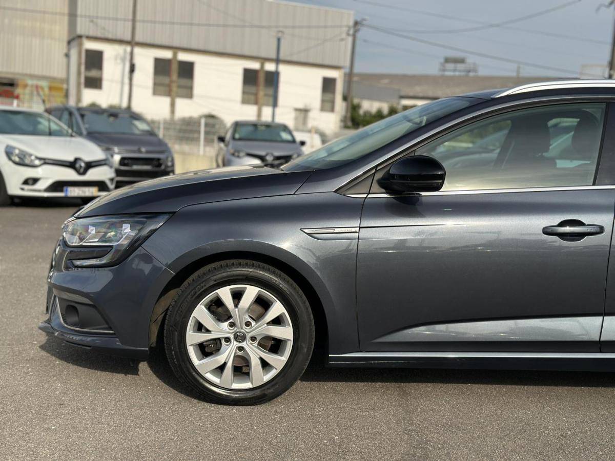 renault-megane-sport-tourer-2018-gasolina-1332cc