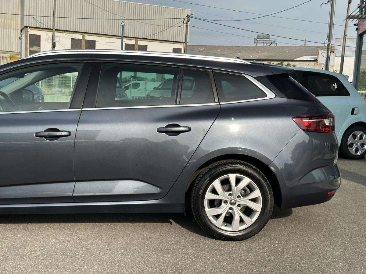 renault-megane-sport-tourer-2018-gasolina-1332cc