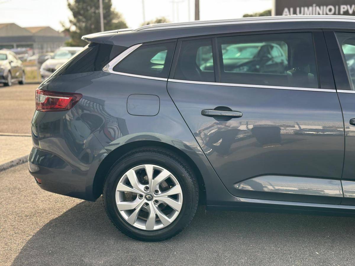 renault-megane-sport-tourer-2018-gasolina-1332cc