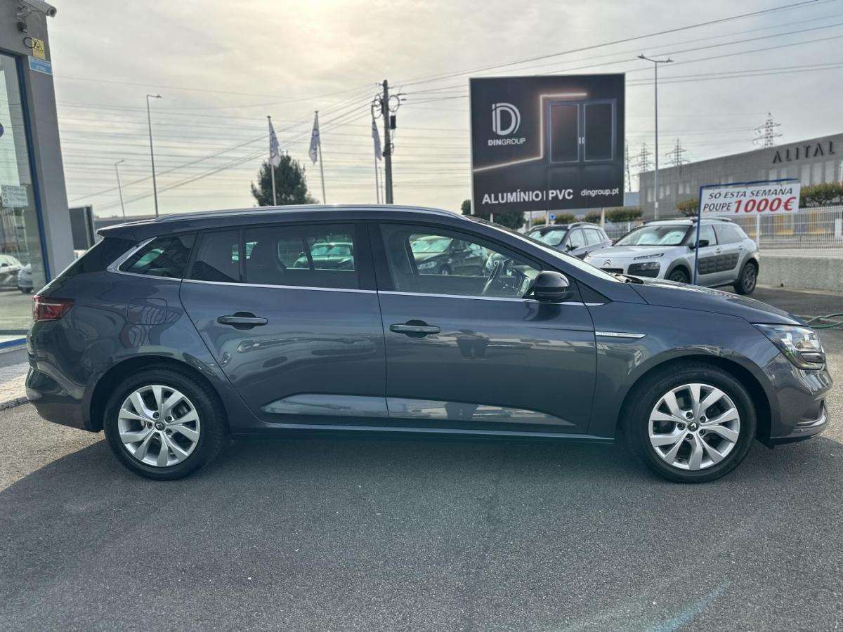 renault-megane-sport-tourer-2018-gasolina-1332cc