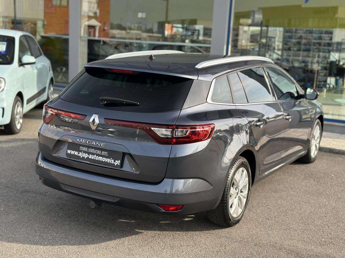 renault-megane-sport-tourer-2018-gasolina-1332cc