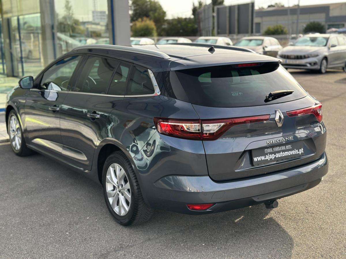 renault-megane-sport-tourer-2018-gasolina-1332cc